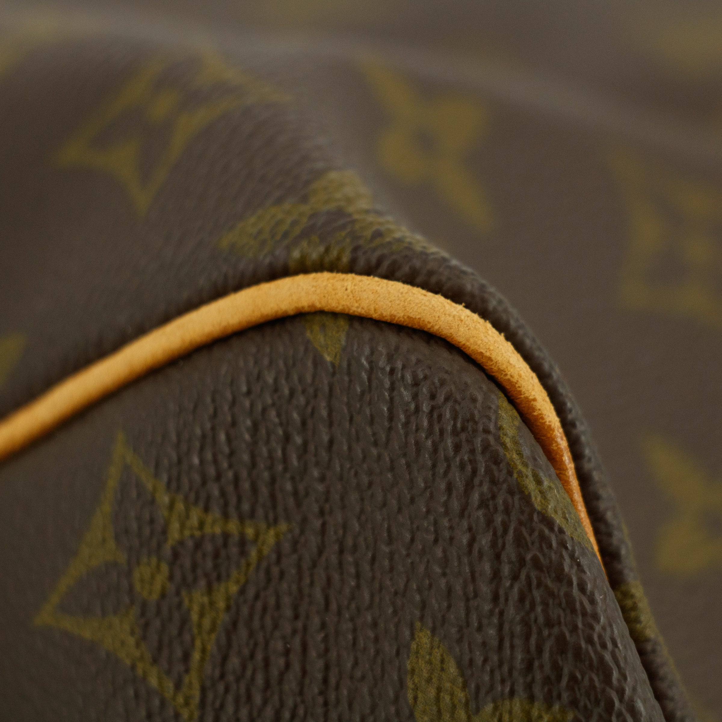 Louis Vuitton Monogram Canvas Speedy 35 Handbag #4627