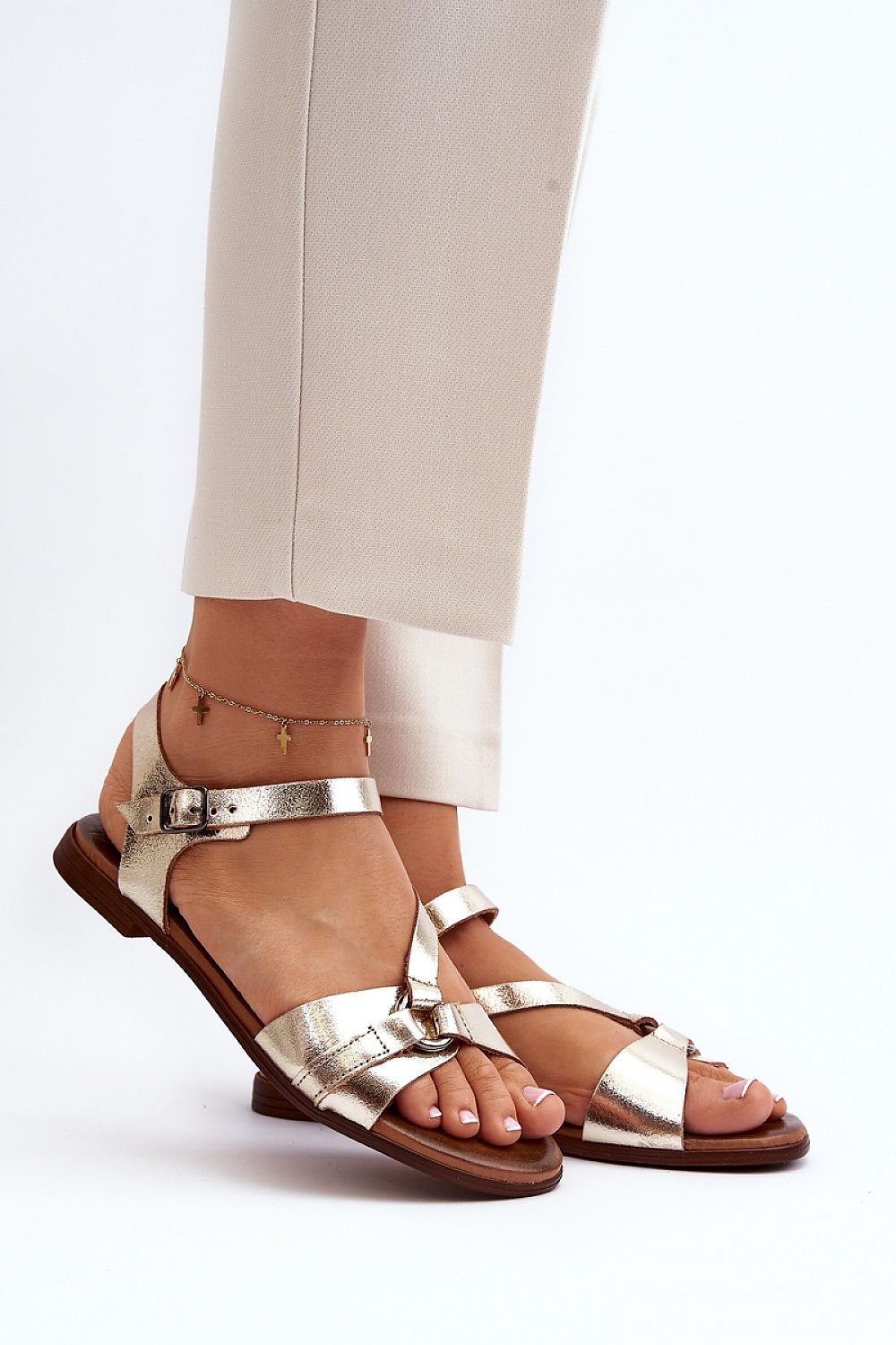 Sylvara Classic Leather Flat Sandals