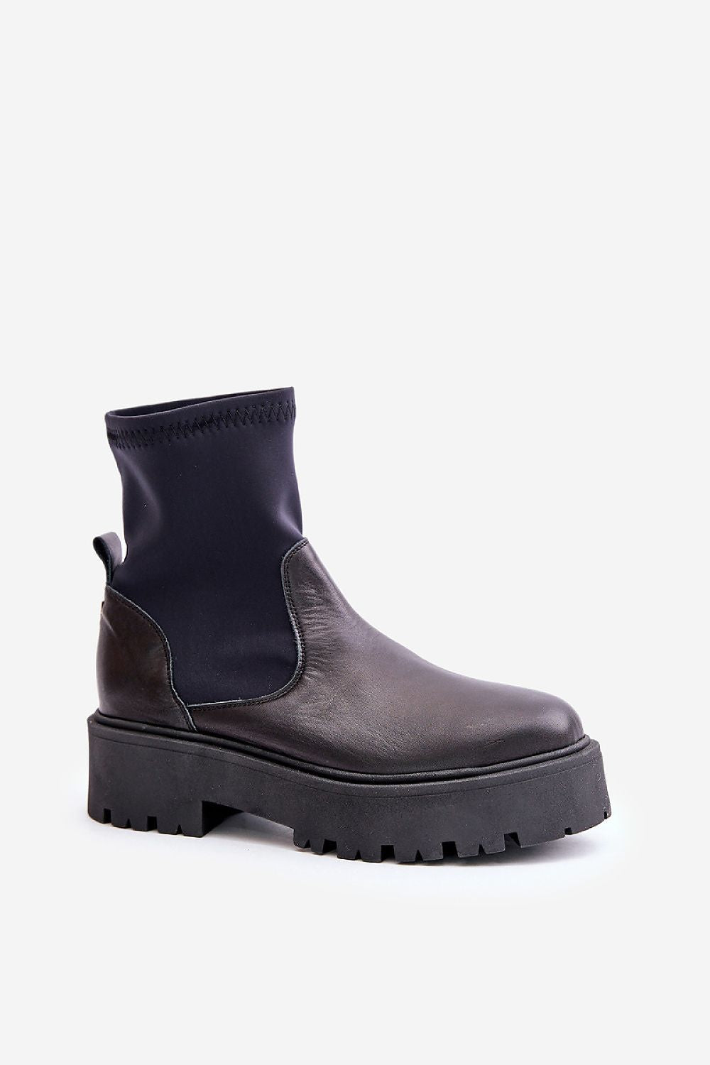 Venire Leather Platform Pull-On Boots