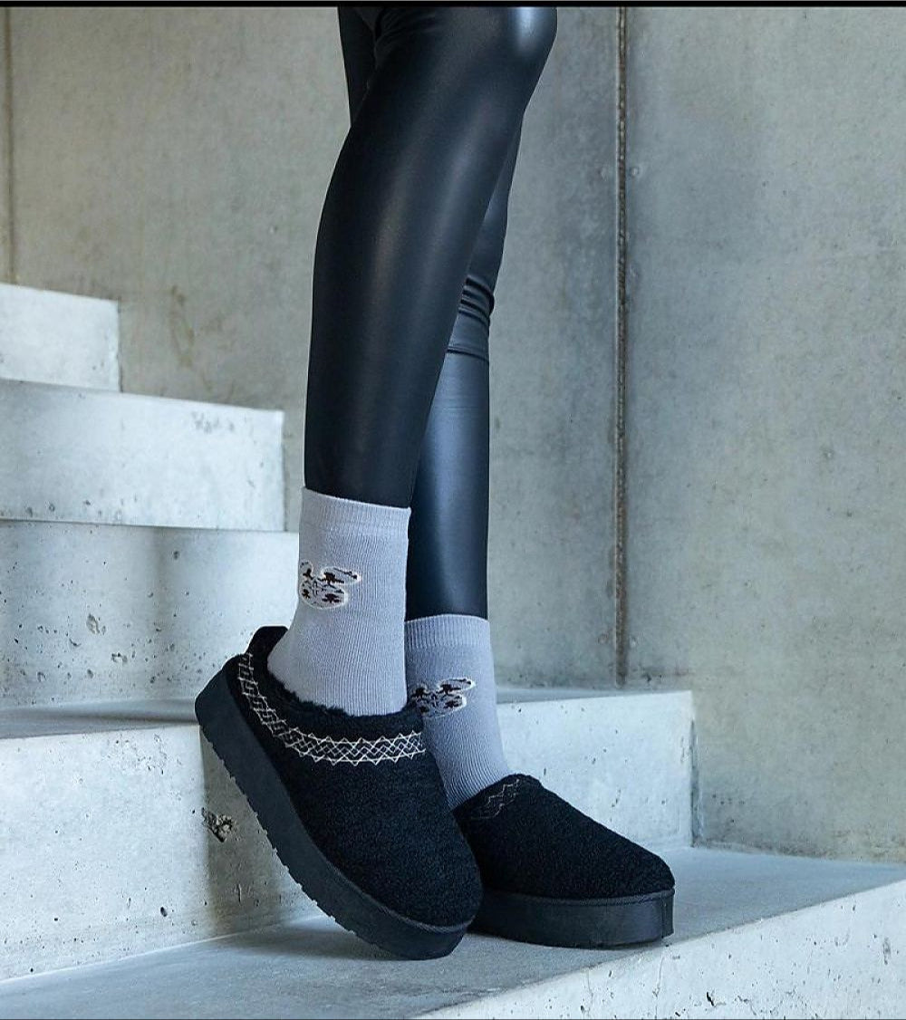 Tavelya Embroidered Winter Snow Boots