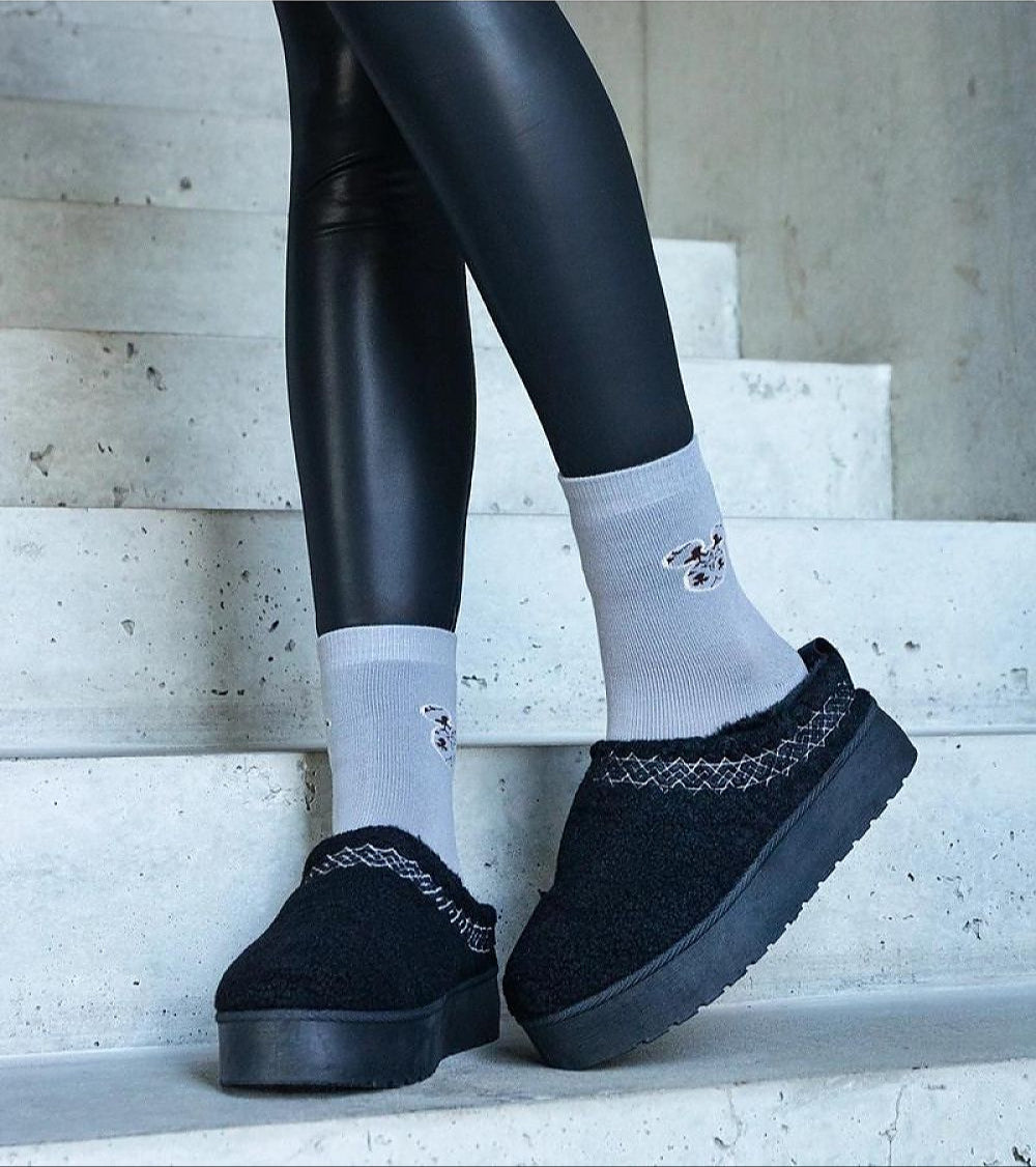 Tavelya Embroidered Winter Snow Boots