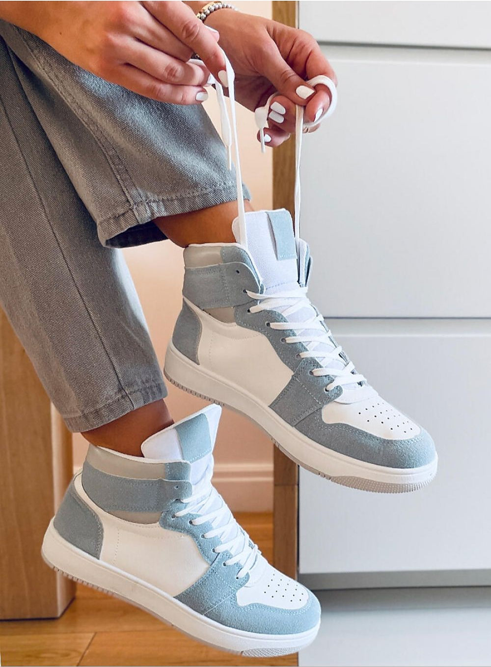 Verdina Colorblock Lace-Up Sneakers
