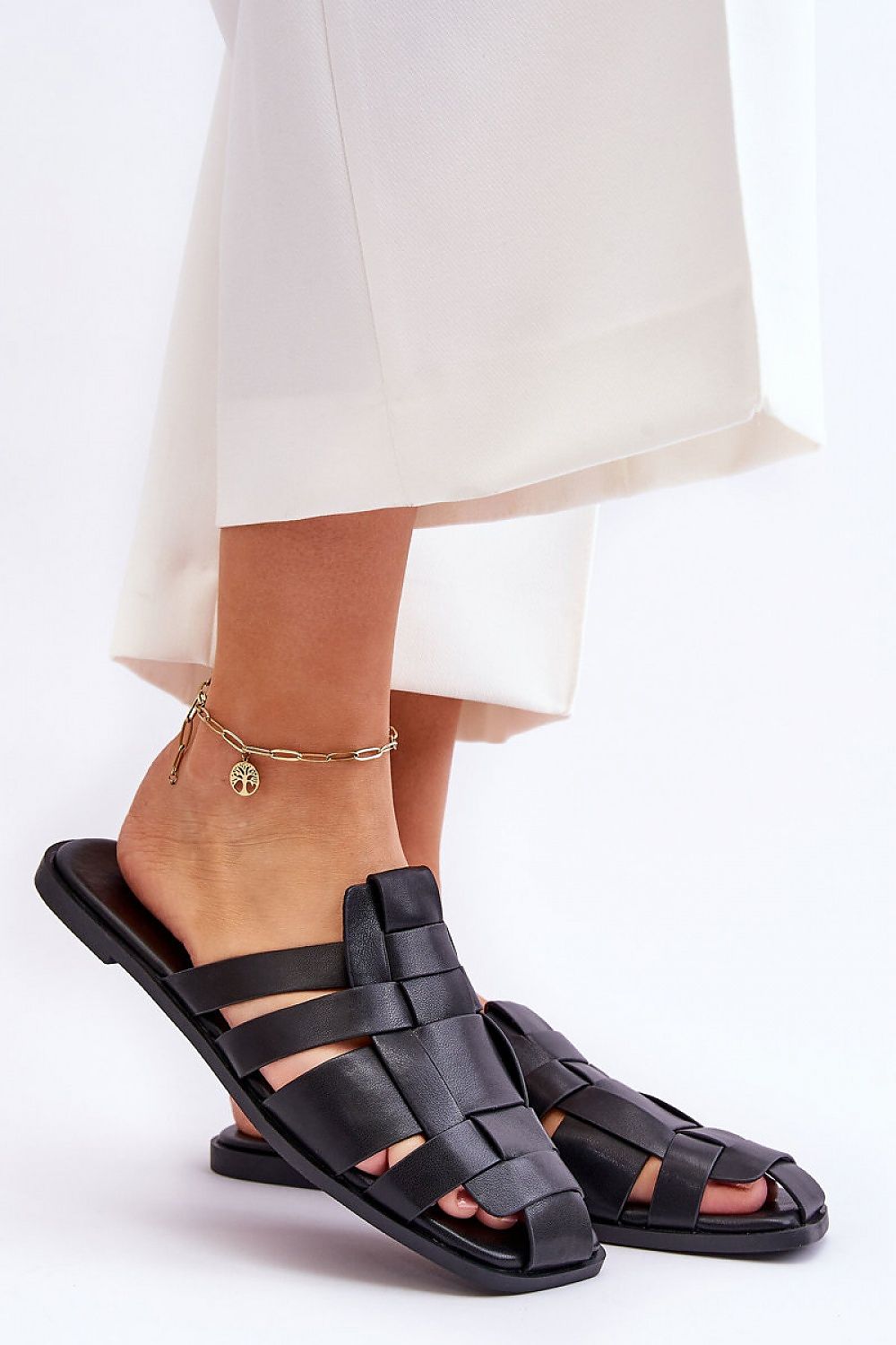 Rovella Slip-On Flat Flip-Flops